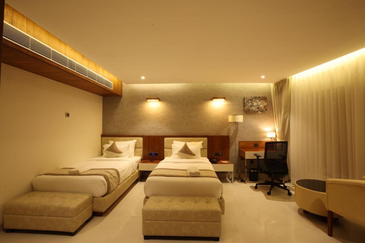 Royal Plaza Suites Mangalore Eksteriør bilde